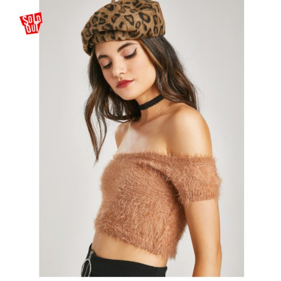 Dolls Kill Tops - 🔥LAST CHANCE 'Teddy Lover' fuzzy crop top